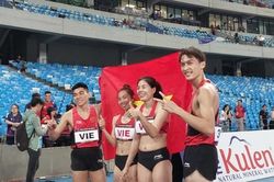 Chiến thắng nghẹt thở và phút ăn mừng vỡ òa cảm xúc của đội điền kinh hỗn hợp Việt Nam
