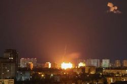 Nhiều tiếng nổ lớn ở khắp Ukraine, Moscow tố Kiev âm mưu tấn công trên đất Nga
