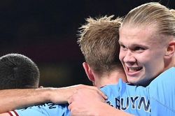 Hướng đến cú ăn ba, đây là cách Man City làm nên lịch sử