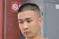 Say rượu, điều khiển xe máy đâm trực diện vào CSGT
