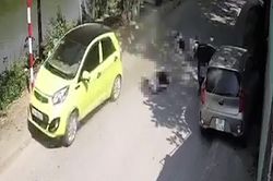 Mở cửa xe ô tô thiếu quan sát làm 1 người tử vong