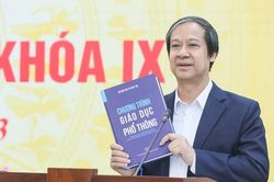 Đổi mới sách giáo khoa cần đi hết chặng đường rồi đánh giá, thay đổi