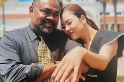 Ca sĩ Thu Phương nhận lời cầu hôn của Dũng Taylor sau gần 20 năm chung sống