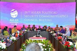 Hội nghị Cấp cao ASEAN lần thứ 42: Các Bộ trưởng Ngoại giao họp trù bị