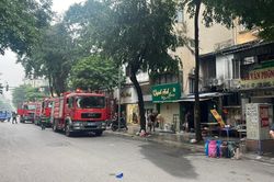 Cháy quán cơm trên phố Nguyễn Thượng Hiền