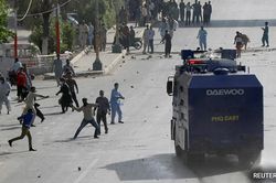 Biểu tình nổ ra khắp Pakistan phản đối bắt giữ cựu Thủ tướng Imran Khan