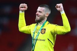 De Gea ở lại MU nhưng bị giảm lương
