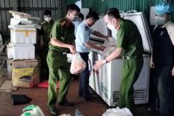Phát hiện hàng tấn thực phẩm đông lạnh nhập lậu ở Hà Nội