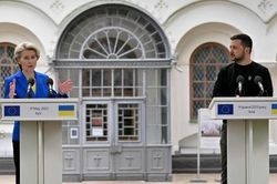 Tình hình Ukraine: Kiev 'chưa có kế hoạch cuối cùng' để phản công, đón 'cơn mưa' viện trợ
