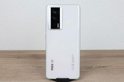 Xiaomi giới thiệu smartphone chống nước, cấu hình 'siêu khủng', giá 12,99 triệu tại Việt Nam