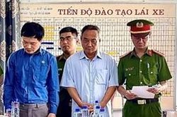 Bắt Hiệu trưởng Trường trung cấp kinh tế, kỹ thuật Hà Nam