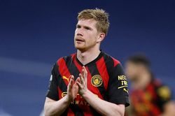 Man City nhận thưởng lớn nếu giành cú ăn ba
