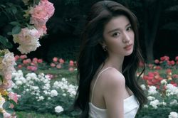 Mỹ nhân Vương Sở Nhiên: Dành 6 năm thoát mác 'tiểu Lưu Diệc Phi', tình tin đồn toàn bạn diễn