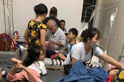 Hàng chục trẻ mầm non ở Nghệ An nhập viện nghi ngộ độc sữa chua