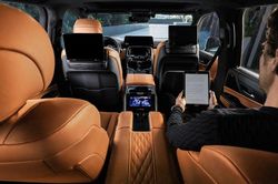 Xem chi tiết nội thất Lexus LX 600 thế hệ mới: Lột xác toàn diện với phong cách hiện đại