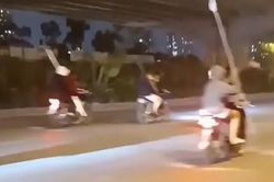 Hàng trăm 'quái xế' lạng lách, đánh võng trong đêm ở Hà Nội