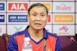 HLV Mai Đức Chung: 'Vào bán kết không có đội yếu'
