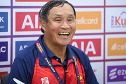 HLV Mai Đức Chung: 'Muốn vô địch, Việt Nam phải quên trận thắng Myanmar ở vòng bảng'