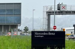 Hai công nhân thiệt mạng trong vụ xả súng tại nhà máy xe điện Mercedes-Benz
