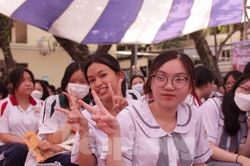 TPHCM công bố chỉ tiêu, học phí vào lớp 10 của 242 trường THPT