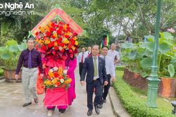 Hiệp hội Bất động sản Việt Nam dâng hoa tại Khu di tích Quốc gia đặc biệt Kim Liên