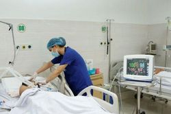 Sai lầm khiến bệnh sốt xuất huyết trở nặng, thậm chí tử vong