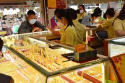 Giá vàng hôm nay (12/5): Vàng miếng tăng, vàng nhẫn giảm mạnh