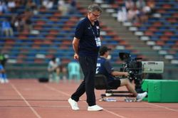 HLV Troussier: U22 Việt Nam thiếu kinh nghiệm