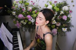Hồ Ngọc Hà lần đầu hát live ca khúc mới buồn não nề, dân mạng nhận xét ra sao?