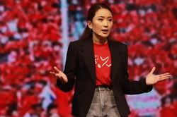 Con gái ông Thaksin có nối gót cha làm thủ tướng?