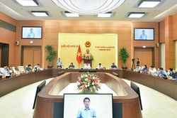 Đồng ý giảm 2% thuế VAT, trừ lĩnh vực ngân hàng, chứng khoán, bảo hiểm, bất động sản...