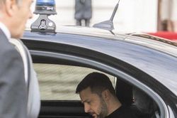 Báo Đức: Ông Zelensky bỏ quên điện thoại trên xe ở Berlin