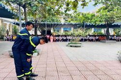 Trang bị kiến thức phòng chống đuối nước cho học sinh tiểu học