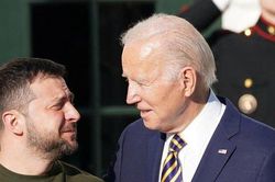 Thỏa thuận trần nợ có ảnh hưởng đến tài trợ của Mỹ cho Ukraine?