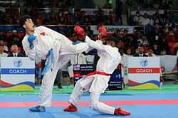 Gương mặt vàng của karate thành phố