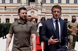 Tổng thống Zelensky kêu gọi NATO đảm bảo an ninh cho Ukraine