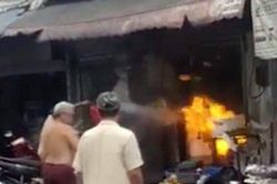 Sau tiếng hô hoán 'cháy', đôi nam nữ bỏng nặng lao ra khỏi quán cơm ở Thủ Đức