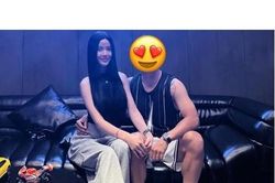 Quang Hải vừa về nước, bạn gái úp mở chuyện công khai tình cảm