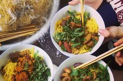 Ở Huế có món bún xào dân dã, là kí ức tuổi thơ của bao người nơi cố đô