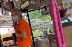 Hành động bất ngờ của tài xế khi khách mang theo sầu riêng ở Singapore