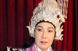 Giữa ồn ào tranh giành tài sản, con gái NSƯT Vũ Linh có một hành động được khen