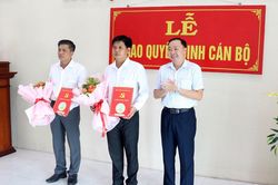 Huyện ủy Châu Thành trao quyết định cán bộ