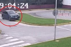Clip: Đang học lái xe ôtô thì gây tai nạn đáng sợ