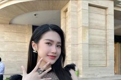 Chơi bạo diện đồ ren, bạn gái Đoàn Văn Hậu lộ chi tiết 'kém sang'