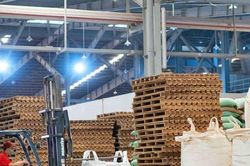 Hơn 200.000 lao động mất việc làm do doanh nghiệp thiếu đơn hàng