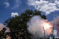 Ukraine nói Nga huy động 180.000 quân ở hai mặt trận phía đông