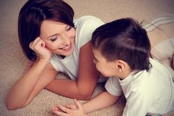 5 thứ quan trọng hơn cả tiền bạc cha mẹ nên dạy con càng sớm càng tốt