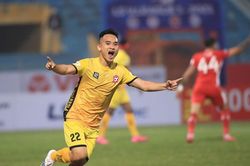 Cựu tiền vệ Sông Lam Nghệ An Nguyễn Phú Nguyên: 'Và con tim đã vui trở lại'