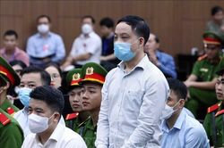 Vụ 'Chuyến bay giải cứu': Tranh luận về 'mức giá trị' của số tiền nhận hối lộ 42 tỷ đồng