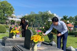 Huyện Điện Biên Đông tổ chức dâng hương tưởng niệm anh hùng liệt sĩ